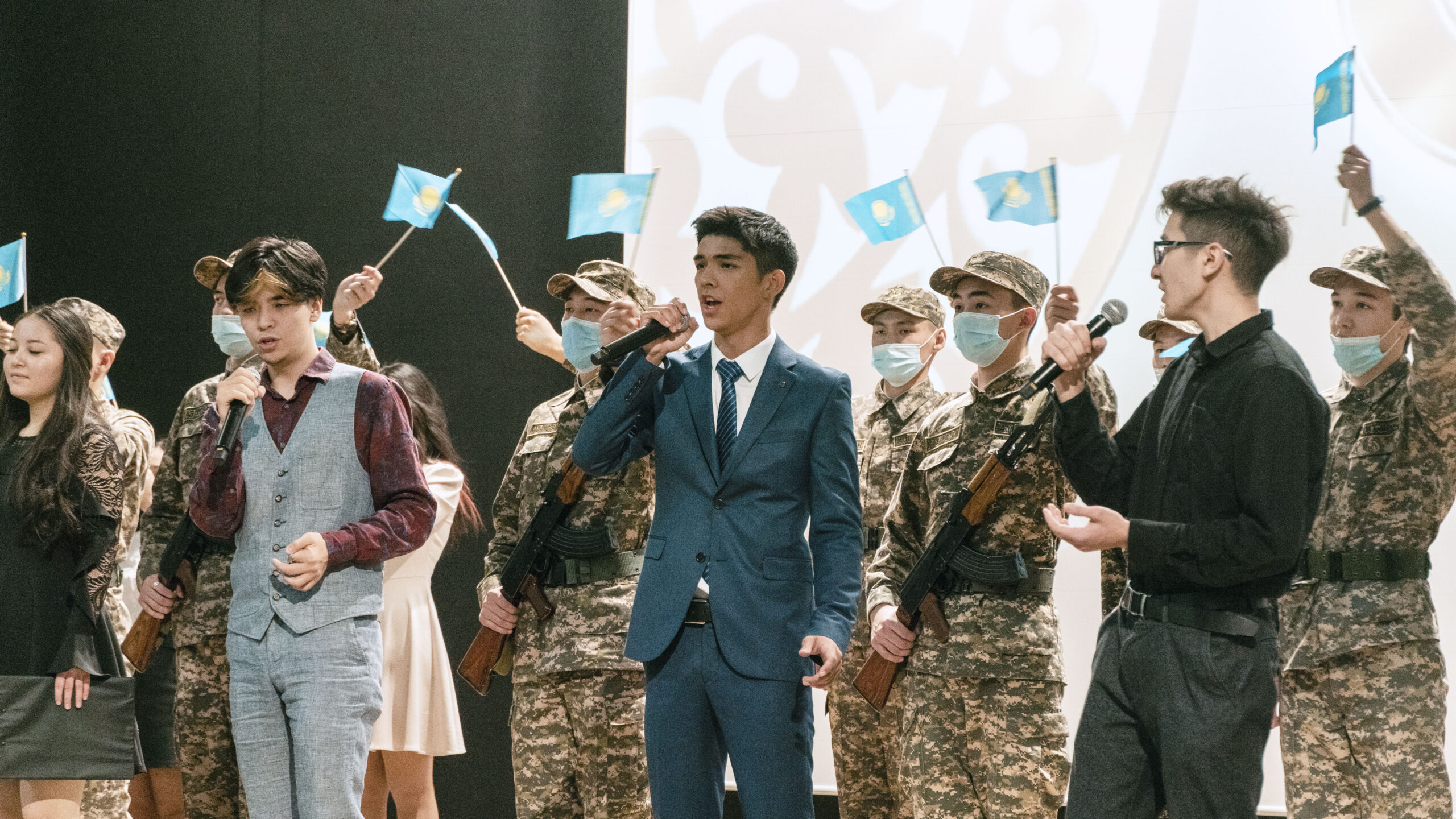 Du astanait